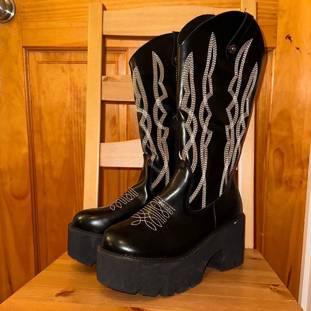 Black platform cowboy boots size 8.5/42